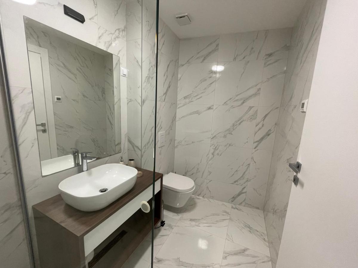 Lux Nanea Apartment Krk Town Eksteriør billede