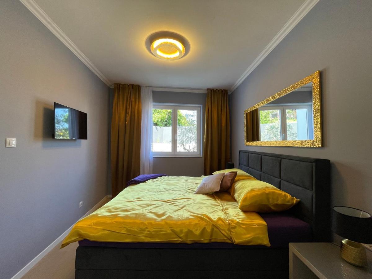 Lux Nanea Apartment Krk Town Eksteriør billede